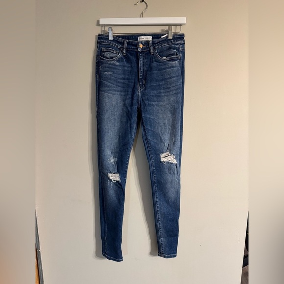Buckle Denim - Flying Monkey Distressed Jeans